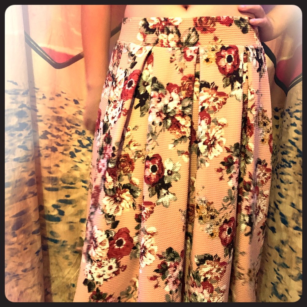 Midi  M Floral Skirt